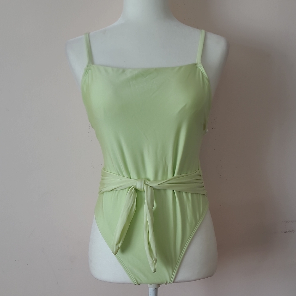 Romantic Garden Sqare Neck Rushing One Piece Swimsuit